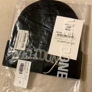 we11done Black Embroidered Logo Beanie * Brand New